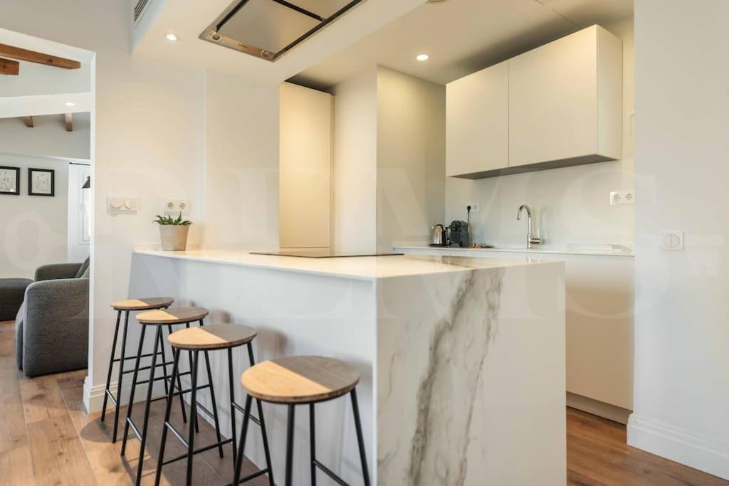 Modern Apartment Next To The Cervantes Theatre By Rems Malaga Exterior photo