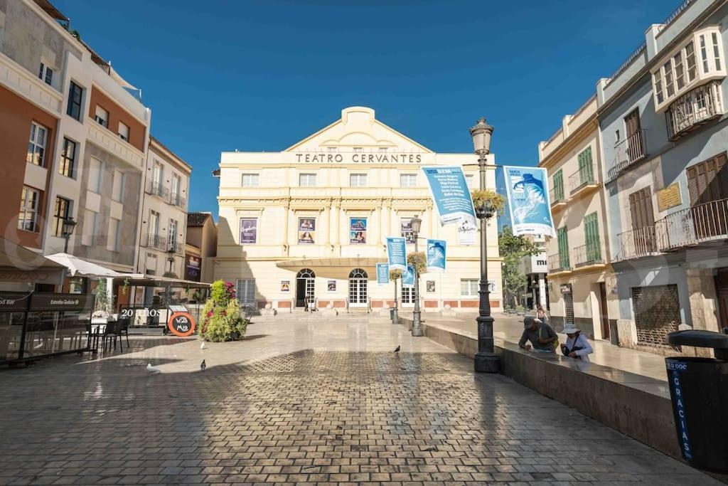 Modern Apartment Next To The Cervantes Theatre By Rems Malaga Exterior photo